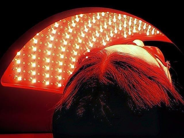 dermalux-led-light-therapy-5-kireth-ai